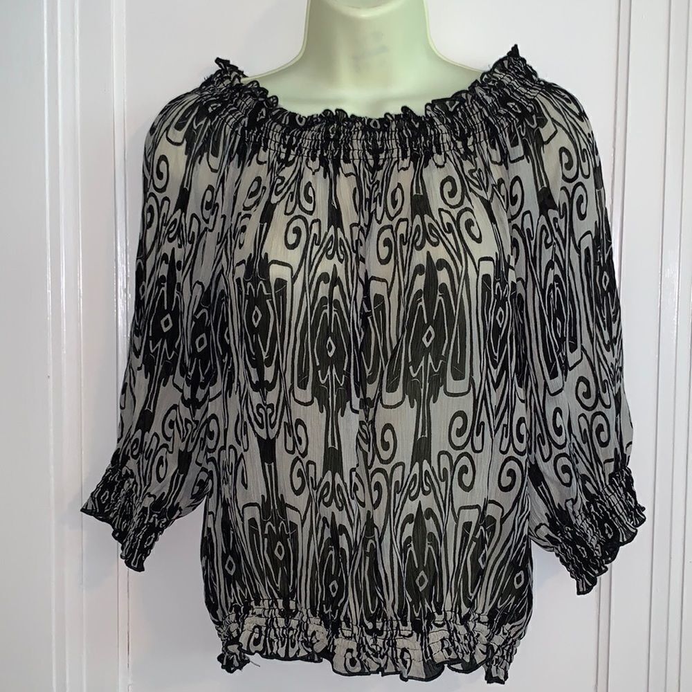 ‎Central Falls black & tan smocked blouse
